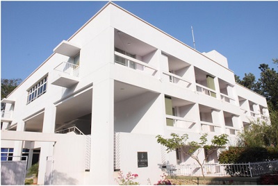 I-HOUSE